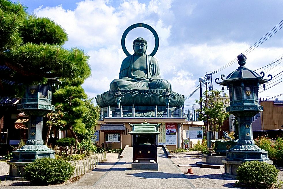 高冈大佛 - 富山 | matcha -日本旅游网络杂志
