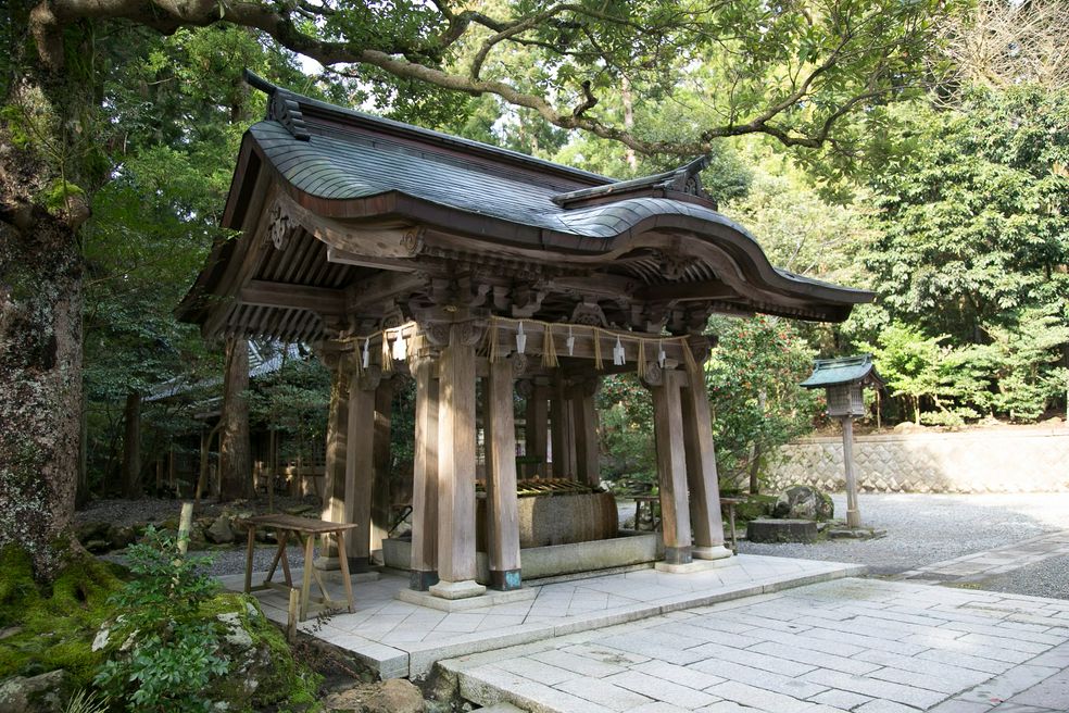 弥彦 神社