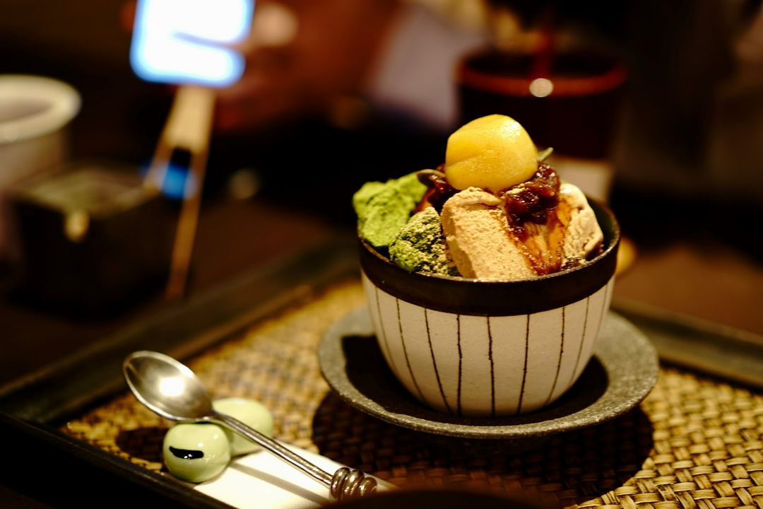 Mencicipi Makanan  Manis  Rasa Matcha di Kafe Kafe Kyoto 